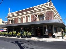 Sydney accommodation: Palace Hotel Mortlake Sydney