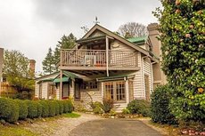 Melbourne accommodation: Como Cottage Accommodation