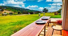 Anna Bay accommodation: Dolphin Studio Apartment 1a Ocean Street