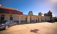 Melbourne accommodation: Parkville Motel