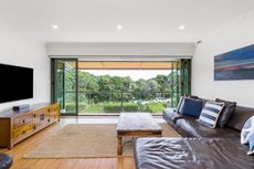 Byron Bay accommodation: 3/130 Lighthouse Road Byron Bay - James Cook Apartments