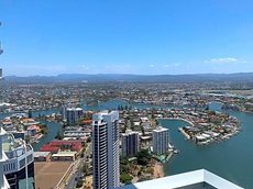 Gold Coast accommodation: Cavill Avenue Apartment Ocean Views