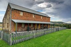 Paterson accommodation: The Barracks Tocal