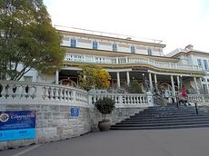Katoomba accommodation: Carrington Hotel