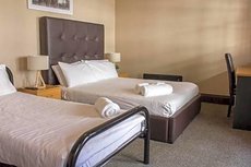Sydney accommodation: Campsie Hotel