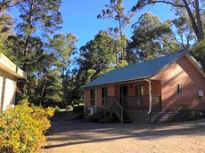 Melbourne accommodation: Emerald Creek Cottages