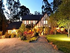 Melbourne accommodation: Holly Lodge Melbourne