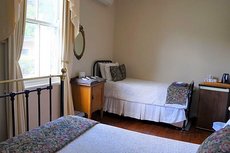 Sydney accommodation: Wisemans Inn