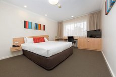 Canberra accommodation: Premier Hotel & Apartments