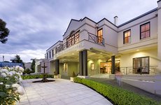 Melbourne accommodation: Beau Monde International