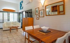 Byron Bay accommodation: Julians Apartments