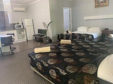 Charters Towers accommodation: Hillview Motel Charters Towers