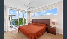 Gold Coast accommodation: Azzura Greens Resort