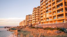 Adelaide accommodation: Oaks Plaza Pier