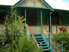 Gold Coast accommodation: Riviera Bed & Breakfast