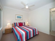 Nelson Bay accommodation: Gowrie Ave Bay Parklands Unit 35 2 Nicholli