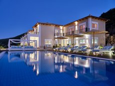 Serenus Luxury Villa