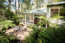 Melbourne accommodation: Myers Creek Cascades