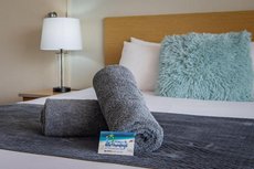 Airlie Beach accommodation: Ocean View Apartment 14