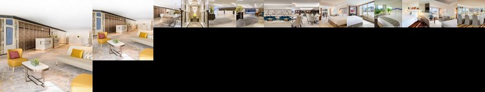 The Royal Pacific Hotel & Towers