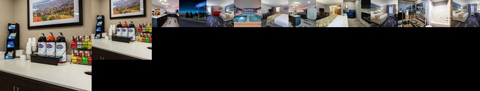 Baymont by Wyndham Traverse City Hotel