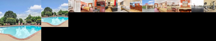 Ramada by Wyndham Murfreesboro Hotel