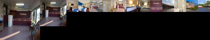 Travelodge by Wyndham Niagara Falls At the Falls Niagara Falls NY