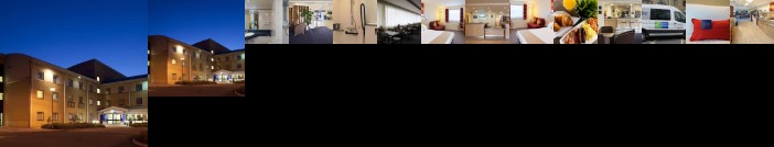 Holiday Inn Express Cardiff Airport