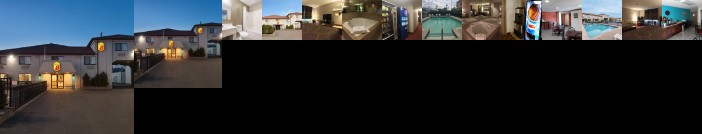 Super 8 by Wyndham Niagara Falls Hotel