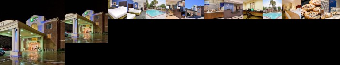 Holiday Inn Express & Suites San Antonio South