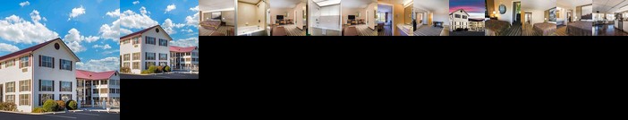 Super 8 by Wyndham Sevierville Riverside