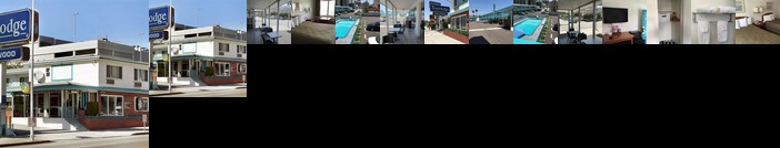 Travelodge by Wyndham Hollywood Vermont Sunset