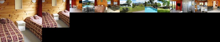 Cedarwood Lakeside Motel & Conference Venue