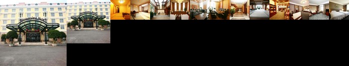 Discoveryland Holiday Hotel