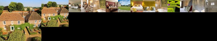 Stable Courtyard Bedrooms At Leeds Castle