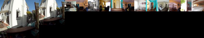 Jaguar Hostel + Living