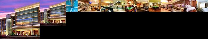 Silvery Holiday Hotel