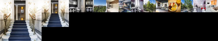 Petit Palace Lealtad Plaza