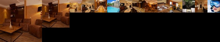 Mountain Side Hotel Whistler by Executive