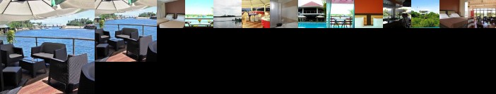 Papa Kit's Marina Resort