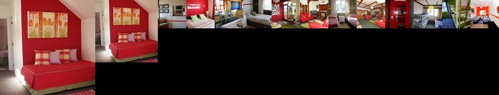 Ducks & Drakes Boutique Motel & Backpackers