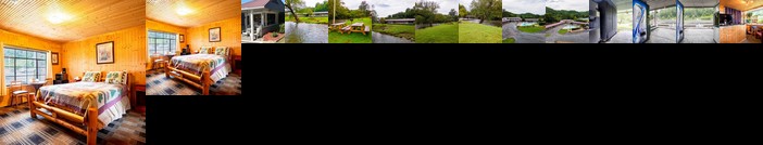 Lloyds on the River Country Inn