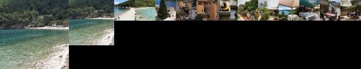 Apartments and rooms Roberto B