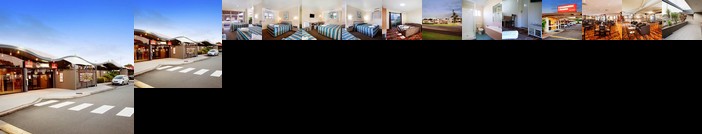 Nightcap at Balaclava Hotel