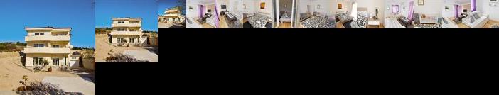 Apartments & Rooms Caleta