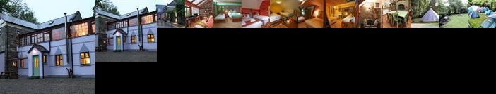 Moville Boutique Hostel & Apartments