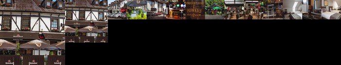 Muskerry Arms Bar and B&B