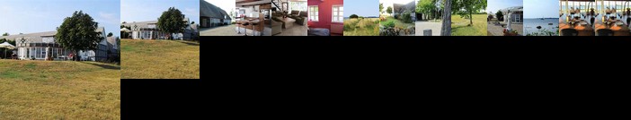 1st Seaside Bed & Breakfast