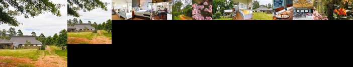 The Knoll Historical Guest Farm