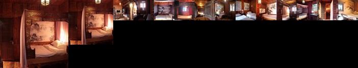 Old Street Courtyard Free Pick up Service